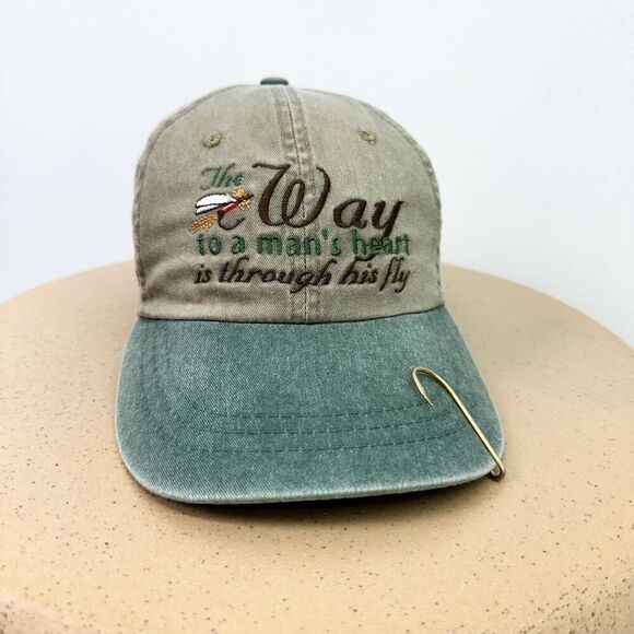 The Way to a Man’s Heart is Through His Fly Fly Fishing Humor Mens Vintage Distr - Picture 1 of 13